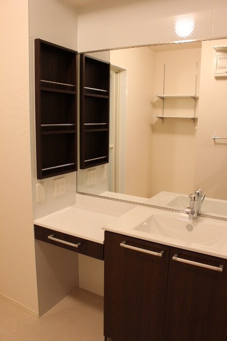 物件内観写真9　(洗面)