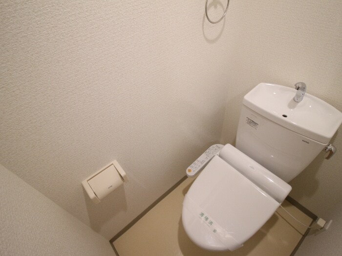 物件内観写真11　(トイレ)