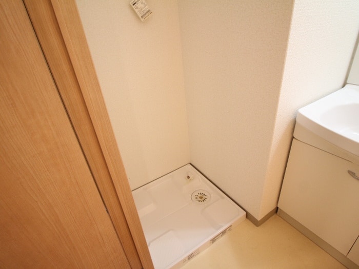 物件内観写真19　(洗濯機置場)