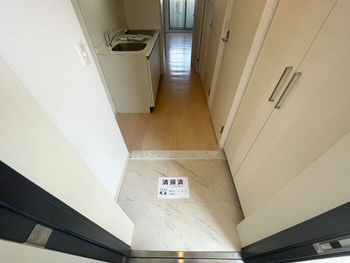 物件内観写真17　(玄関)