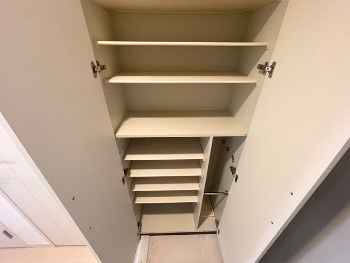 物件内観写真18　(靴箱)