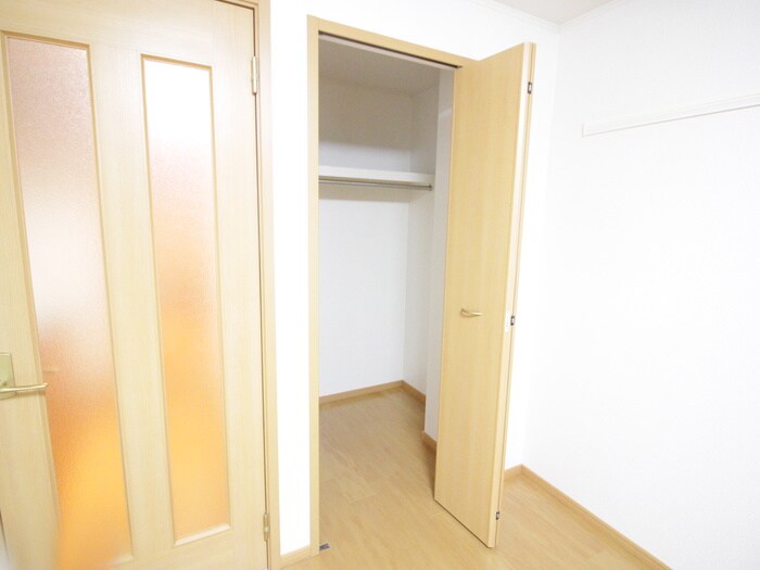 物件内観写真16　(収納)