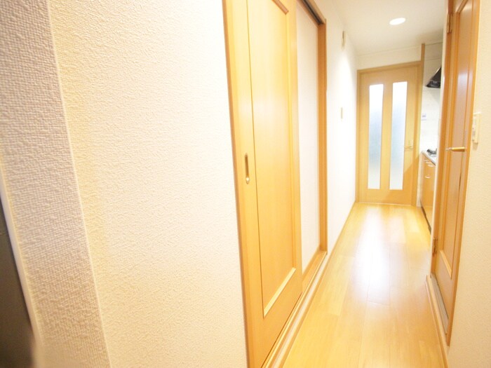 物件内観写真18　(廊下)