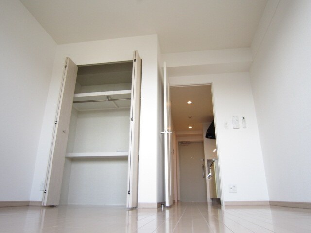 物件内観写真4　(収納)