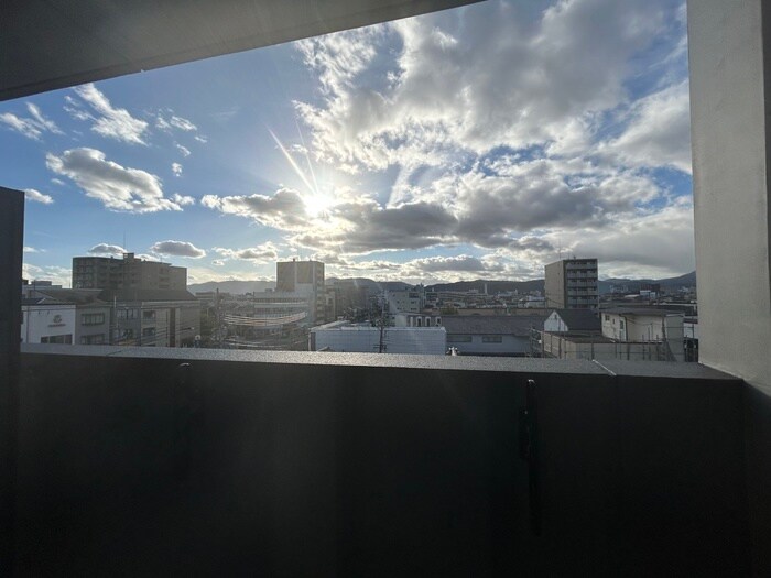 物件内観写真14　(室内からの展望)