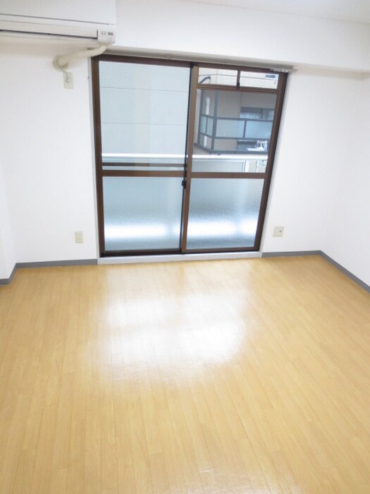 物件内観写真12　(居室)