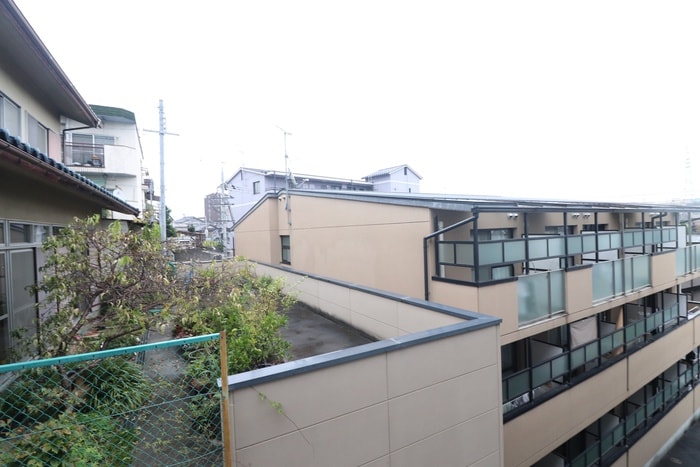 物件内観写真16　(室内からの展望)