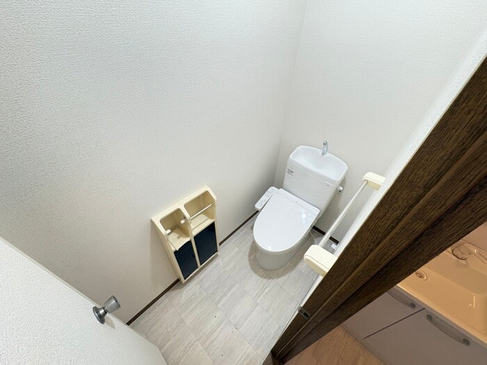 物件内観写真12　(トイレ)
