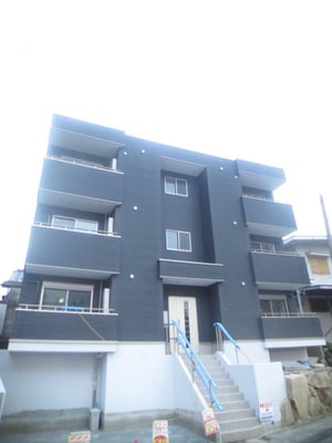 プラチナム本町外観写真