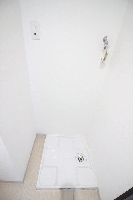 物件内観写真15　(洗濯機置場)