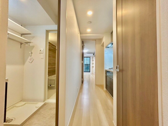 物件内観写真13　(廊下)