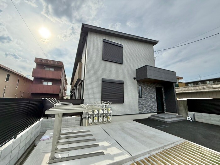 物件外観写真1　(外観写真)