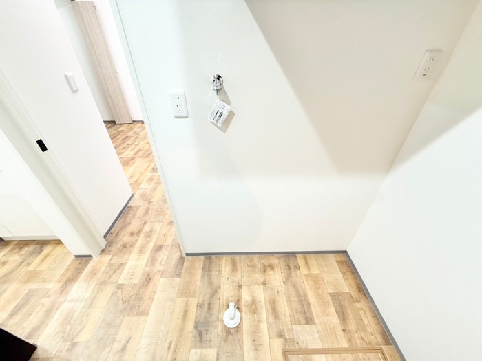 物件内観写真15　(洗濯機置場)