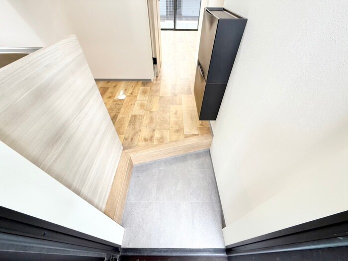 物件内観写真17　(玄関)