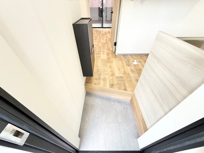 物件内観写真17　(玄関)