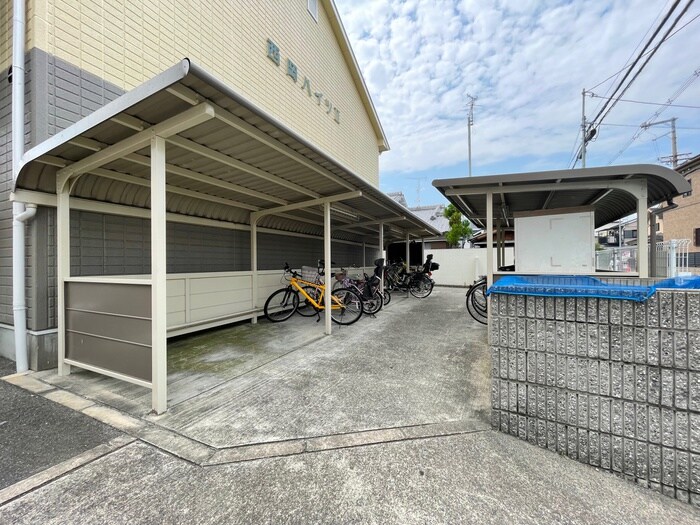 物件外観写真6　(駐輪場)