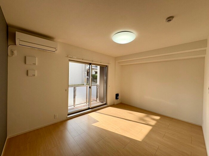 物件内観写真10　(居室)