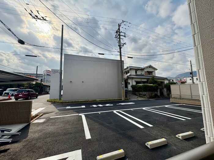 物件内観写真17　(室内からの展望)