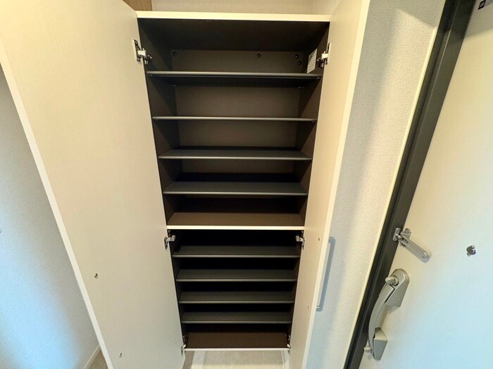 物件内観写真18　(靴箱)