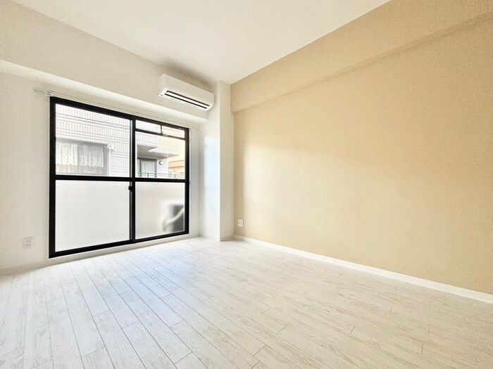 物件内観写真4　(居室)