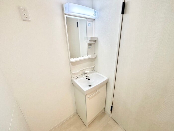 物件内観写真12　(洗面)