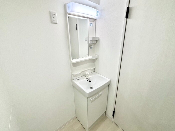 物件内観写真12　(洗面)