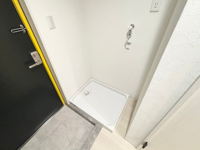 物件内観写真15　(洗濯機置場)