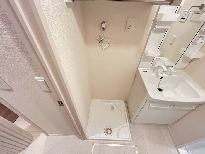 物件内観写真18　(洗濯機置場)