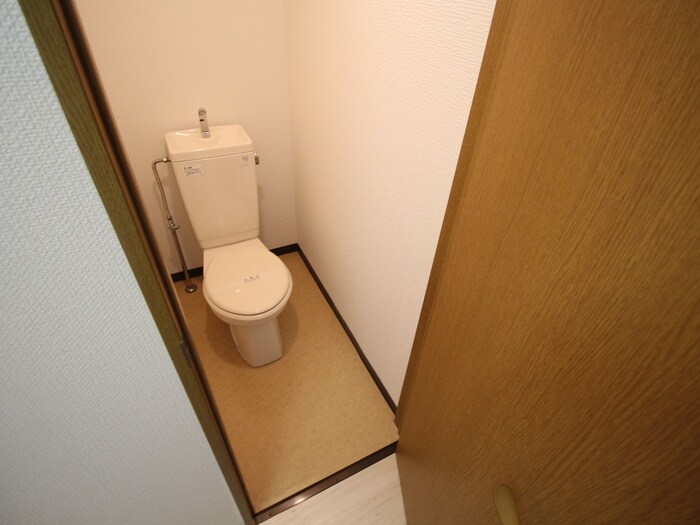 物件内観写真11　(トイレ)