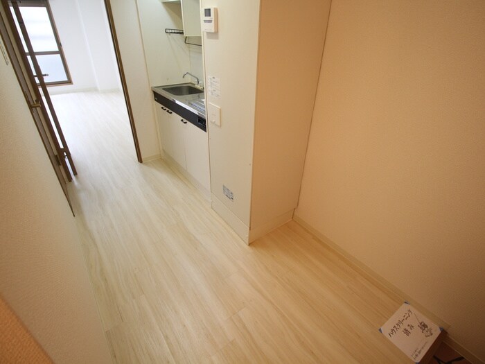 物件内観写真20　(廊下)