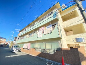 秀栄マンション外観写真