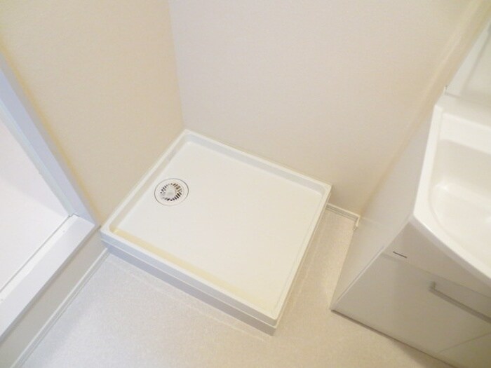 物件内観写真11　(洗濯機置場)