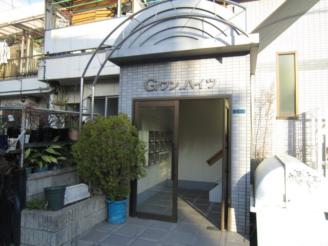 物件外観写真3　(エントランス部分)