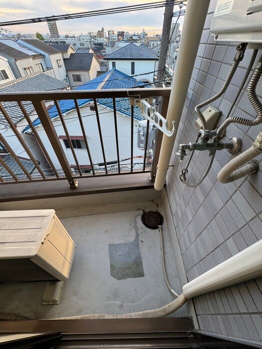 物件内観写真18　(洗濯機置場)