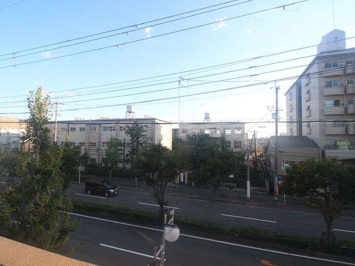 物件内観写真14　(室内からの展望)