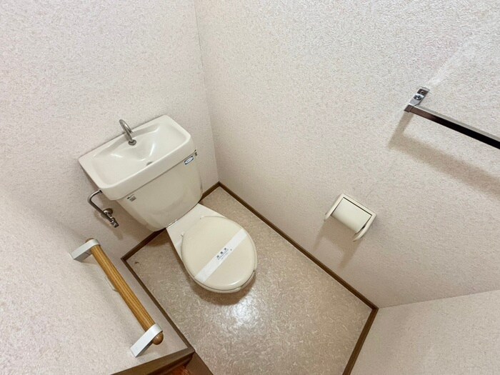 物件内観写真14　(トイレ)