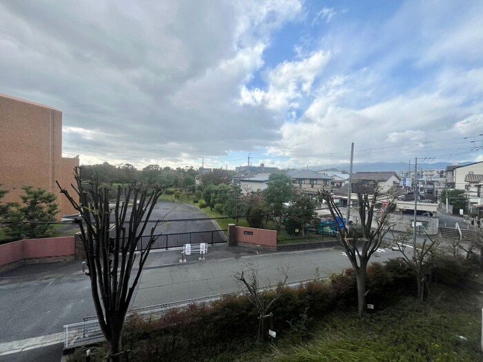 物件内観写真22　(室内からの展望)