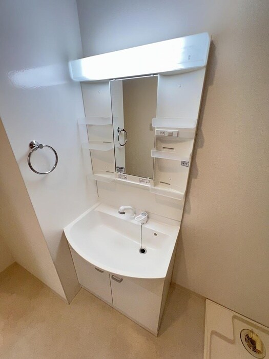 物件内観写真9　(洗面)