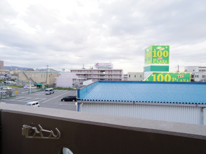 物件内観写真16　(室内からの展望)