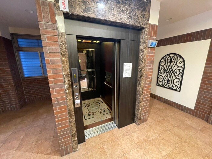 物件外観写真6　(建物設備)