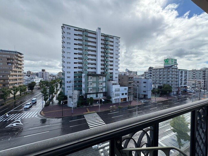 物件内観写真14　(室内からの展望)