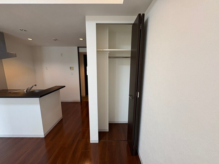 物件内観写真16　(収納)