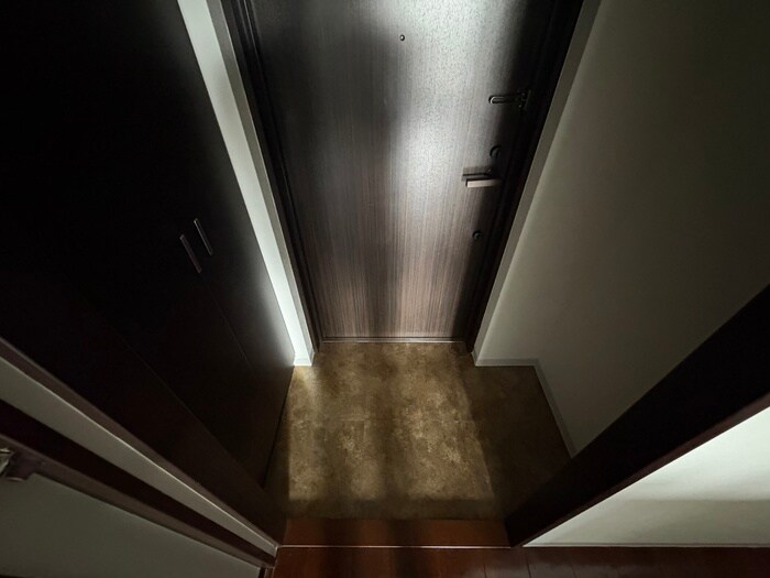 物件内観写真17　(玄関)