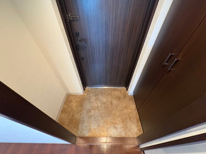 物件内観写真17　(玄関)