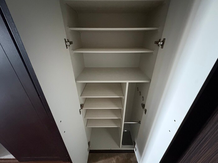 物件内観写真18　(靴箱)