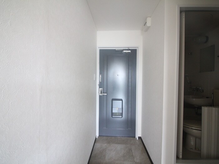 物件内観写真17　(玄関)