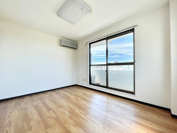 物件内観写真8　(居室)