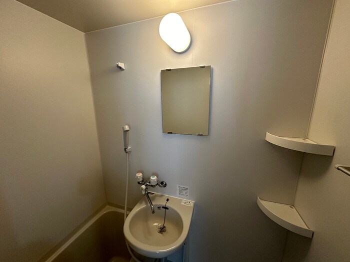 物件内観写真9　(洗面)