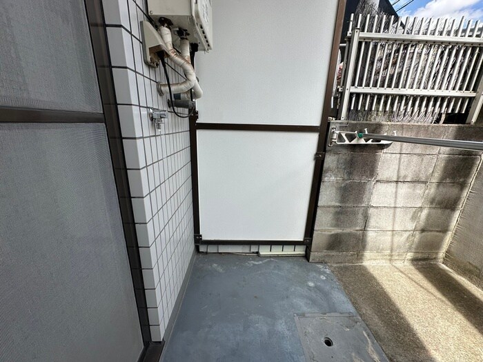 物件内観写真10　(洗濯機置場)