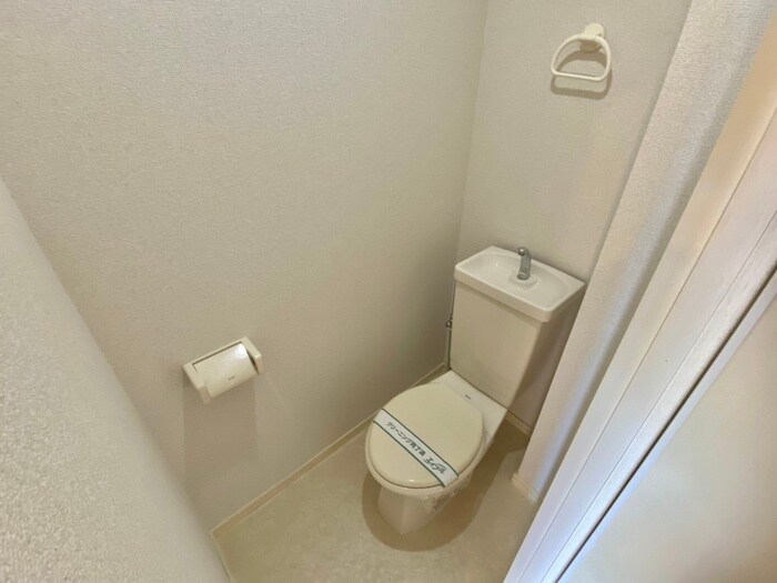 物件内観写真10　(トイレ)